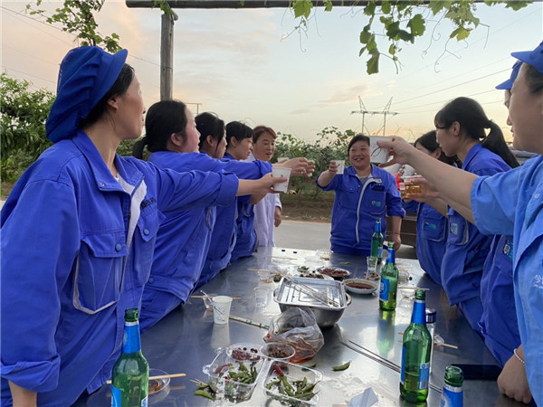 1622513068631183.jpg 今世康公司櫻桃采摘自助燒烤團(tuán)建活動14.jpg